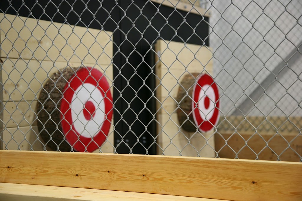 Bullseye Axe Throwing Newmarket | 17705 Leslie St Unit 15, Newmarket, ON L3Y 3E3, Canada | Phone: (905) 235-5800