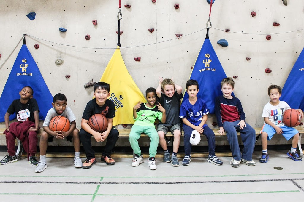 St.Albans Boys and Girls Club | 843 Palmerston Ave, Toronto, ON M6G 2R8, Canada | Phone: (416) 534-8461