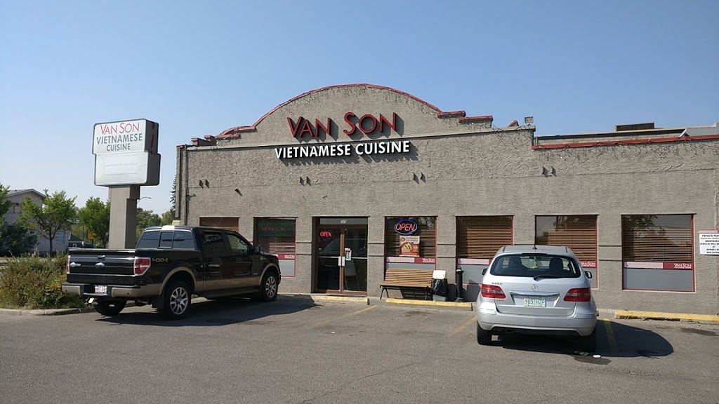 Van Son Vietnamese Cuisine 16th AVE | 308 16 Ave NW, Calgary, AB T2M 0H6, Canada | Phone: (403) 276-9990