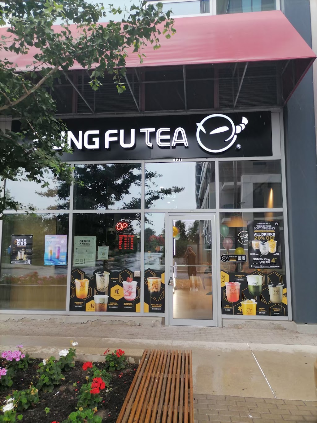 Kung Fu Tea on World on Yonge | 7163 Yonge St Unit 101, Markham, ON L5T 0C6, Canada | Phone: (905) 597-6566