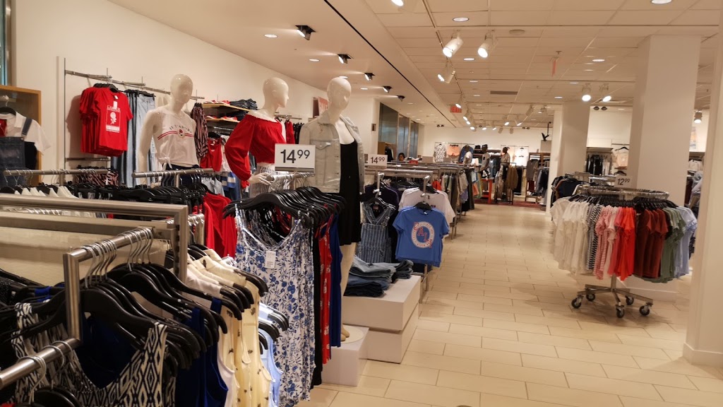 H&M | 240 Leighland Ave, Oakville, ON L6H 3H6, Canada | Phone: (855) 272-7007