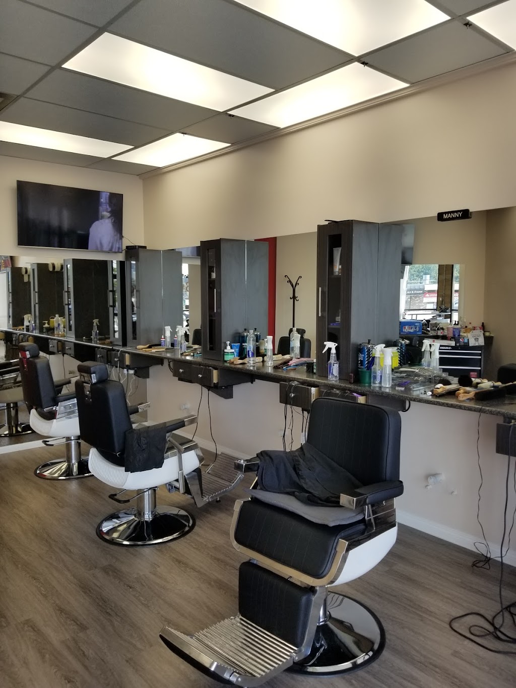 Mannys Barber Shop | 2929 St Johns St #4, Port Moody, BC V3H 2C2, Canada | Phone: (778) 316-6760