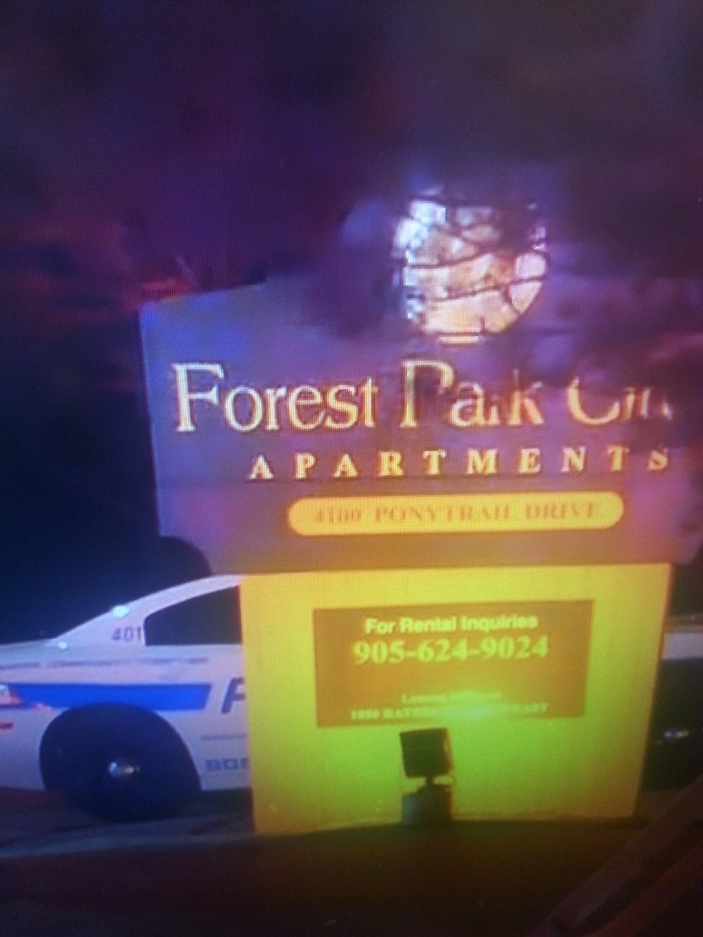 Forest Park Circle Apartments | 4100 Ponytrail Dr, Mississauga, ON L4W 2Y1, Canada | Phone: (905) 624-9024