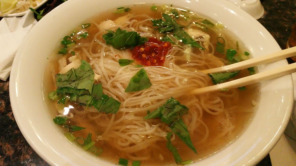 Pho Ao Sen | 3221 Derry Rd W, Mississauga, ON L5N 7L7, Canada | Phone: (905) 824-2888