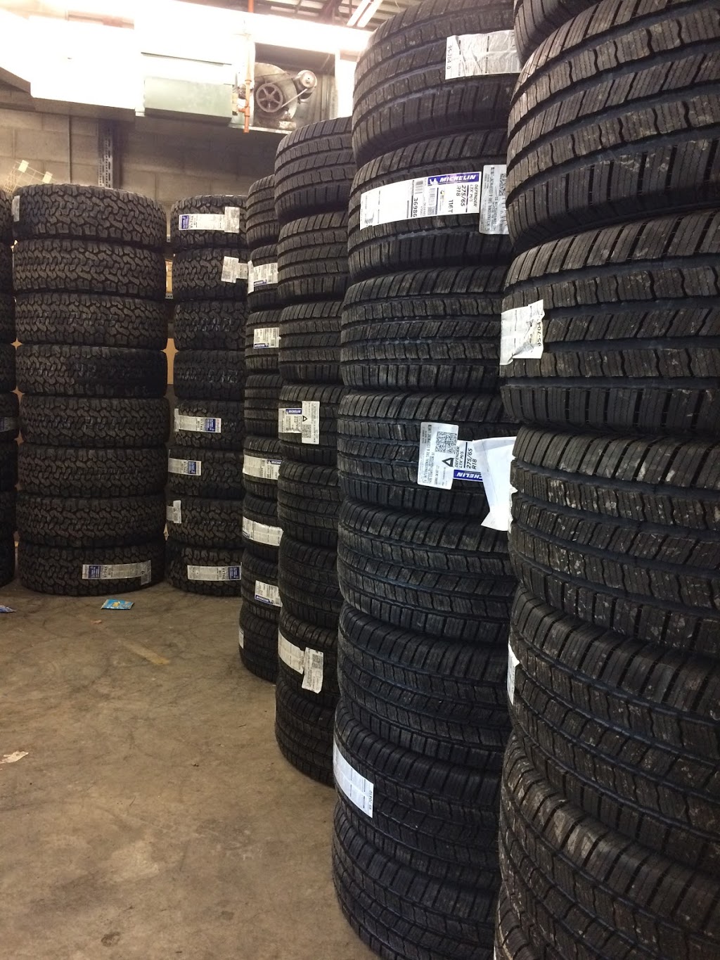 International Tire & Service Centre | 1405 Confederation St, Sarnia, ON N7S 5N9, Canada | Phone: (519) 332-1350