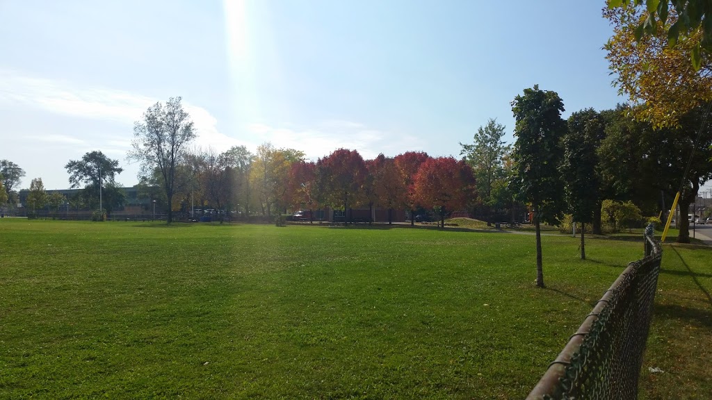 St. Simon Apotre Park | Ahuntsic-Cartierville, Montreal, QC H2N, Canada