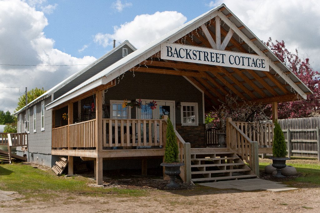 Backstreet Gifts & Antiques | Highway 13 & Range Rd 10, Westerose, AB T0C 2V0, Canada | Phone: (780) 586-0733