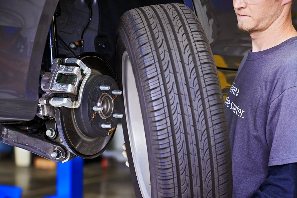 Meineke Car Care Centre | 961 Victoria St N, Kitchener, ON N2B 3C6, Canada | Phone: (519) 804-1693