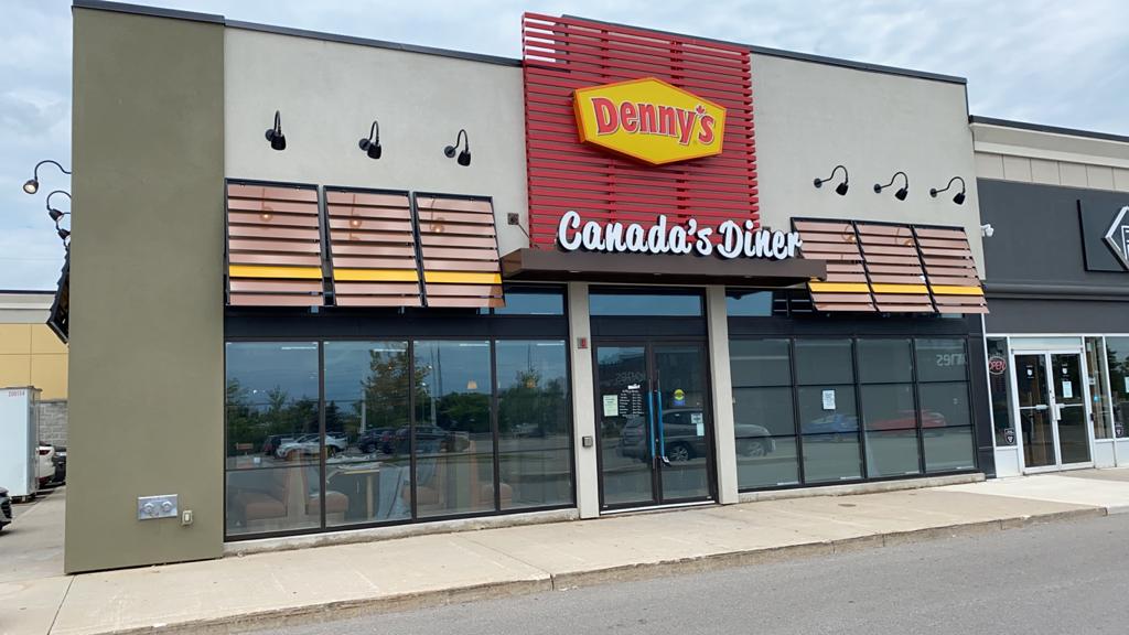 Dennys | 1200 Brant St Unit B5, Burlington, ON L7P 5C6, Canada | Phone: (905) 331-5659