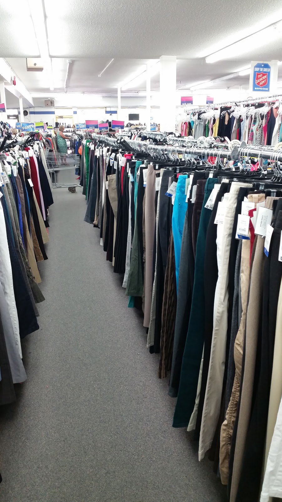 The Salvation Army Thrift Store | 305 Island Hwy, Victoria, BC V9B 1G9, Canada | Phone: (250) 708-0520
