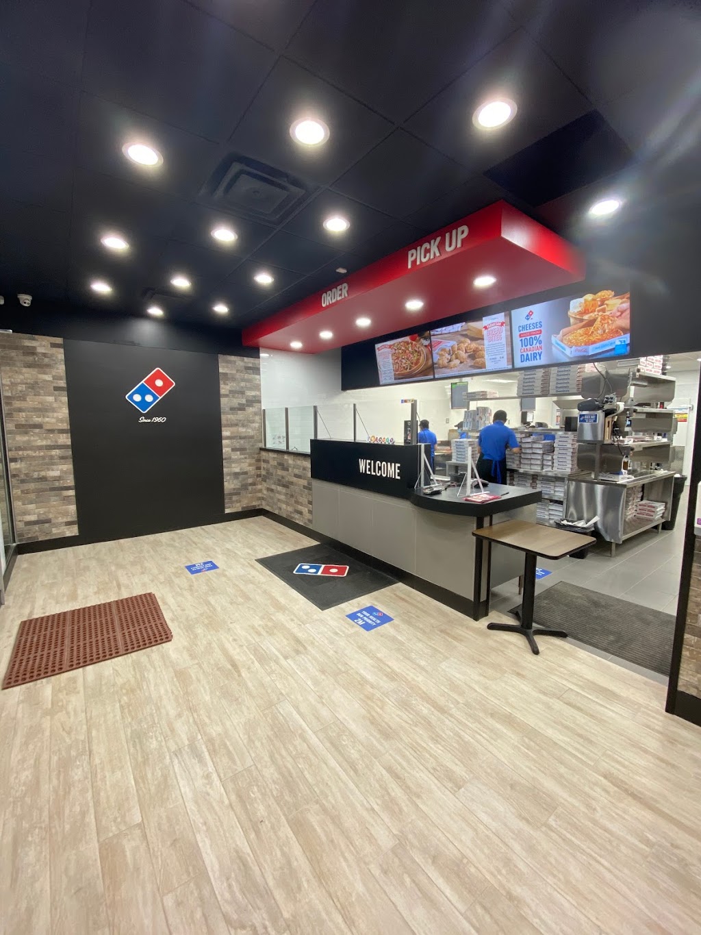 Dominos Pizza | 1553 Steeles Ave E, North York, ON M2M 3Y7, Canada | Phone: (416) 224-9000