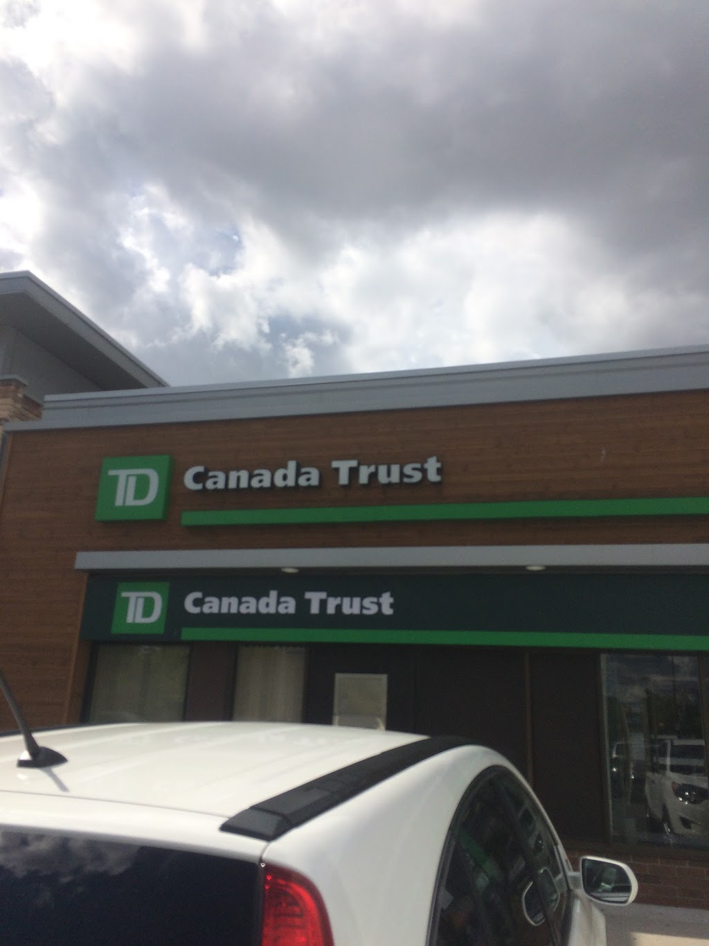 TD Canada Trust Branch and ATM | 925 Rathburn Rd E, Mississauga, ON L4W 4C3, Canada | Phone: (905) 848-3390