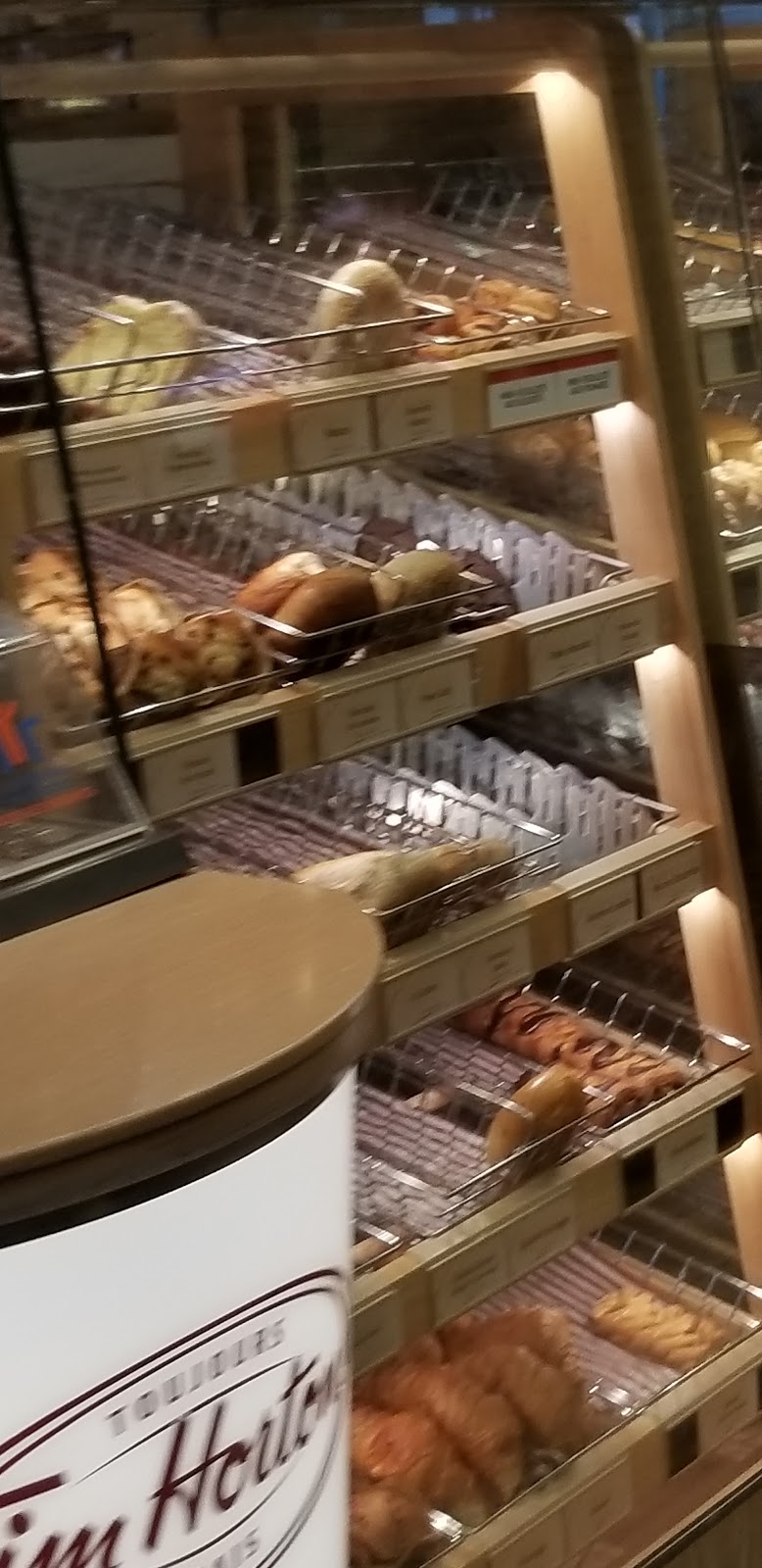 Tim Hortons | 407 Boulevard de Sainte-Adèle, Sainte-Adèle, QC J8B 2N1, Canada | Phone: (450) 229-6752