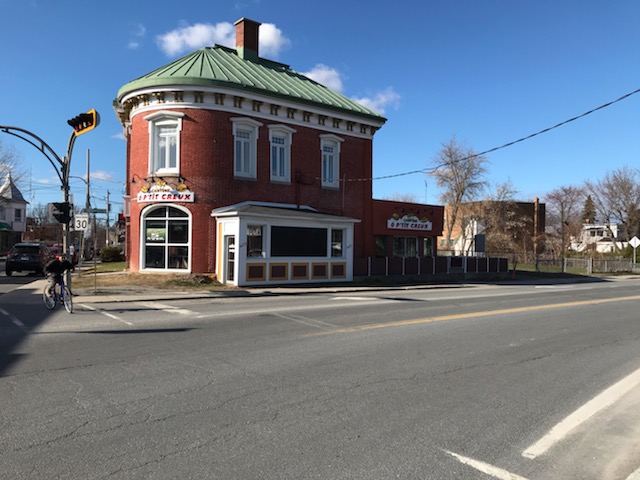 Cantine Ô Ptit Creux - Acton Vale | 927 Rue Landry, Acton Vale, QC J0H 1A0, Canada | Phone: (450) 366-1311