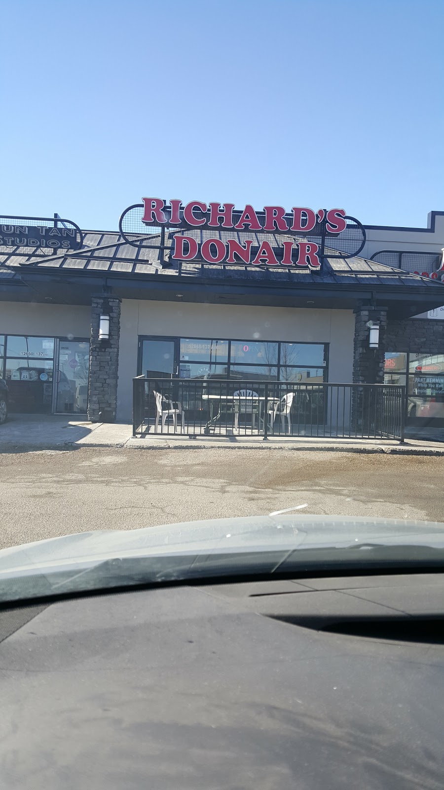 Richards Donair & Sub | 12648 137 Ave NW, Edmonton, AB T5L 4Y5, Canada | Phone: (780) 457-7745