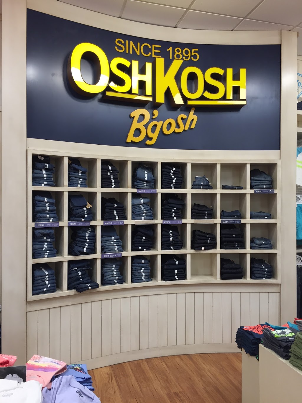 OshKosh Bgosh | 1718 Preston Ave N, Saskatoon, SK S7N 4V2, Canada | Phone: (306) 955-0216