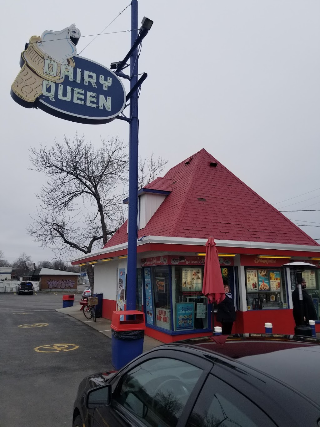 Dairy Queen (Treat) | 105 Autoroute du Souvenir, LÎle-Perrot, QC J7V 5L7, Canada | Phone: (514) 453-2107