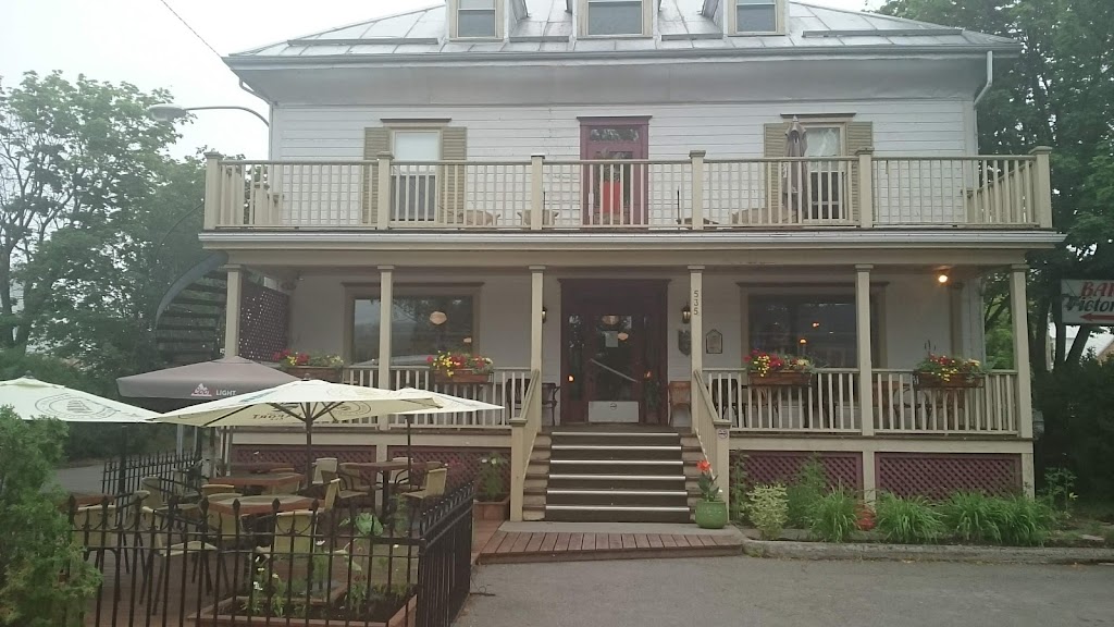 Hôtel Victoria | 535 de la Gare, Saint-Pascal, QC G0L 3Y0, Canada | Phone: (418) 492-2719