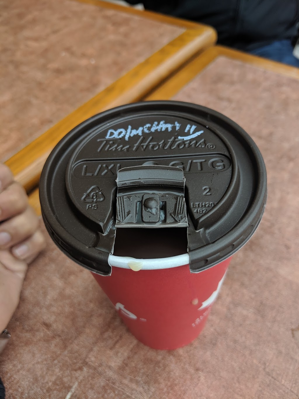 Tim Hortons | 620 S Service Rd, Stoney Creek, ON L8E 2W1, Canada | Phone: (905) 643-1508