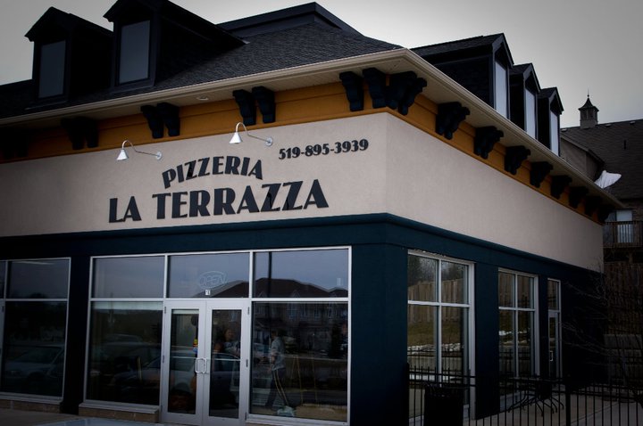 Pizzeria La Terrazza | 260 Doon S Dr #10, Kitchener, ON N2P 2X3, Canada | Phone: (519) 895-3939