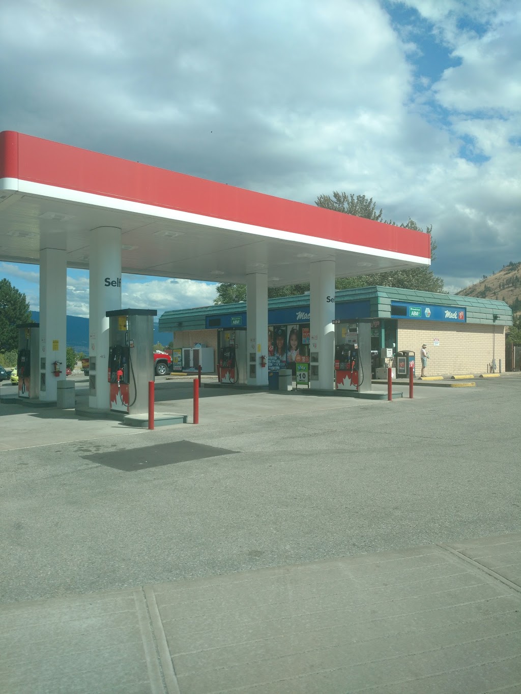 Esso | 14404 Rosedale Ave, Summerland, BC V0H 1Z0, Canada | Phone: (250) 494-7117