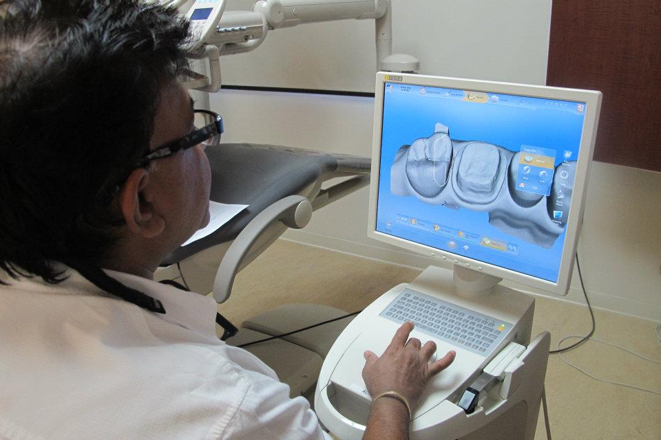 Dr Arun Narang & Associates Smile by Design | 3038 Hurontario St #4, Mississauga, ON L5B 3B9, Canada | Phone: (905) 897-1166