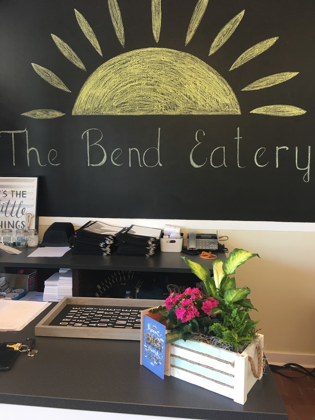 The Bend Eatery | 31 Ontario St N, Grand Bend, ON N0M 1T0, Canada | Phone: (519) 238-5611