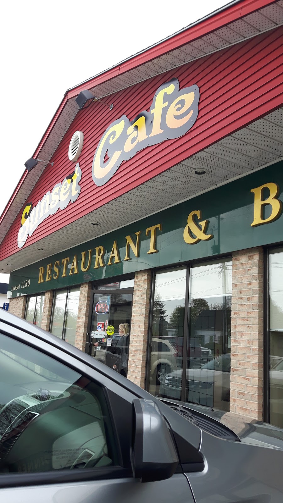 Sunset Cafe | 184 Sunset Dr, St Thomas, ON N5R 3C3, Canada | Phone: (519) 637-2757