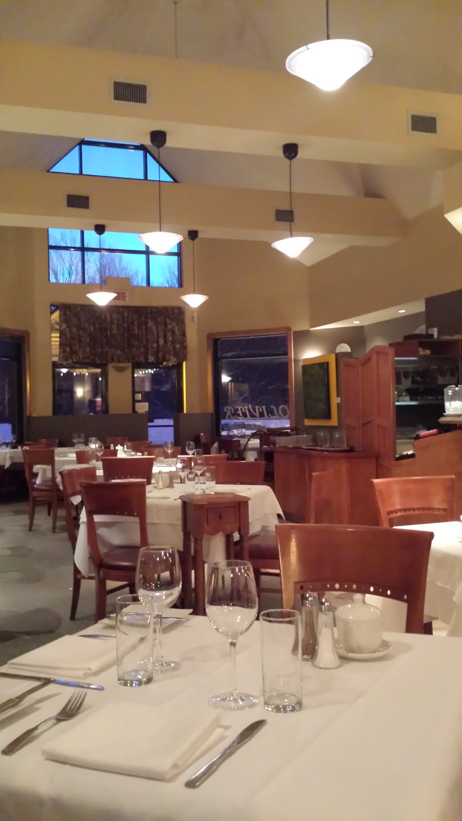 Restaurant Olivier | 679 Rue Adoncour, Longueuil, QC J4G 2M6, Longueuil, QC J4G 2M6, Canada | Phone: (450) 646-3660