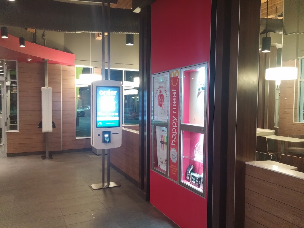 McDonalds | 1460 Henderson Hwy, Winnipeg, MB R2G 1N4, Canada | Phone: (204) 949-6074