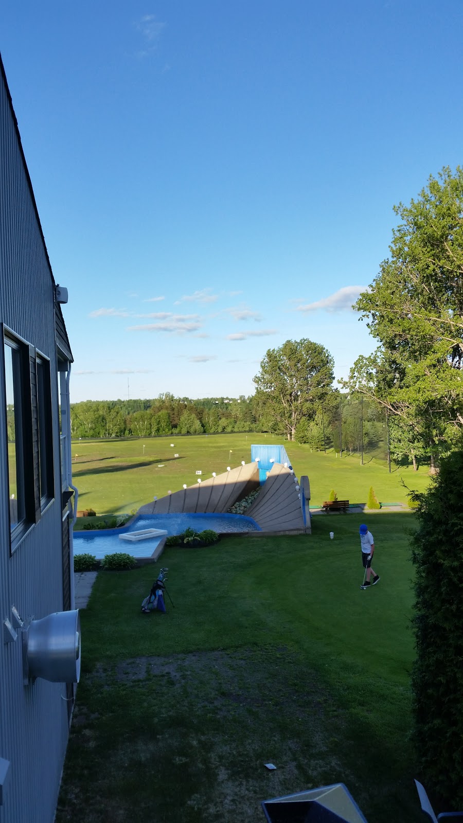 Club De Golf Dolbeau | 42 Av. Jean Dolbeau, Dolbeau-Mistassini, QC G8L 1G2, Canada | Phone: (418) 276-5343