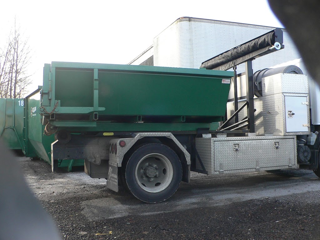 Bin Rental Kelowna | 3025 Wales Rd, West Kelowna, BC V1Z 2A7, Canada | Phone: (778) 849-9255