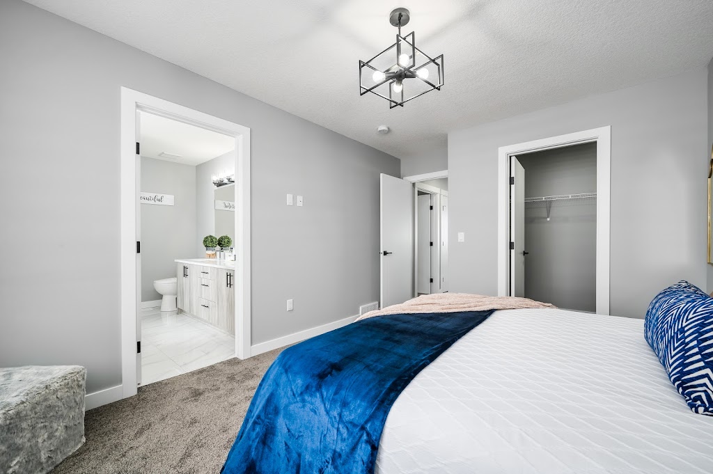 SUNVIEW CUSTOM HOMES STRATHMORE - CLOSED SHOWHOME | SUNVIEW SHOWHOME (CLOSED, 628 Edgefield St, Strathmore, AB T1P 0H5, Canada | Phone: (403) 272-6684