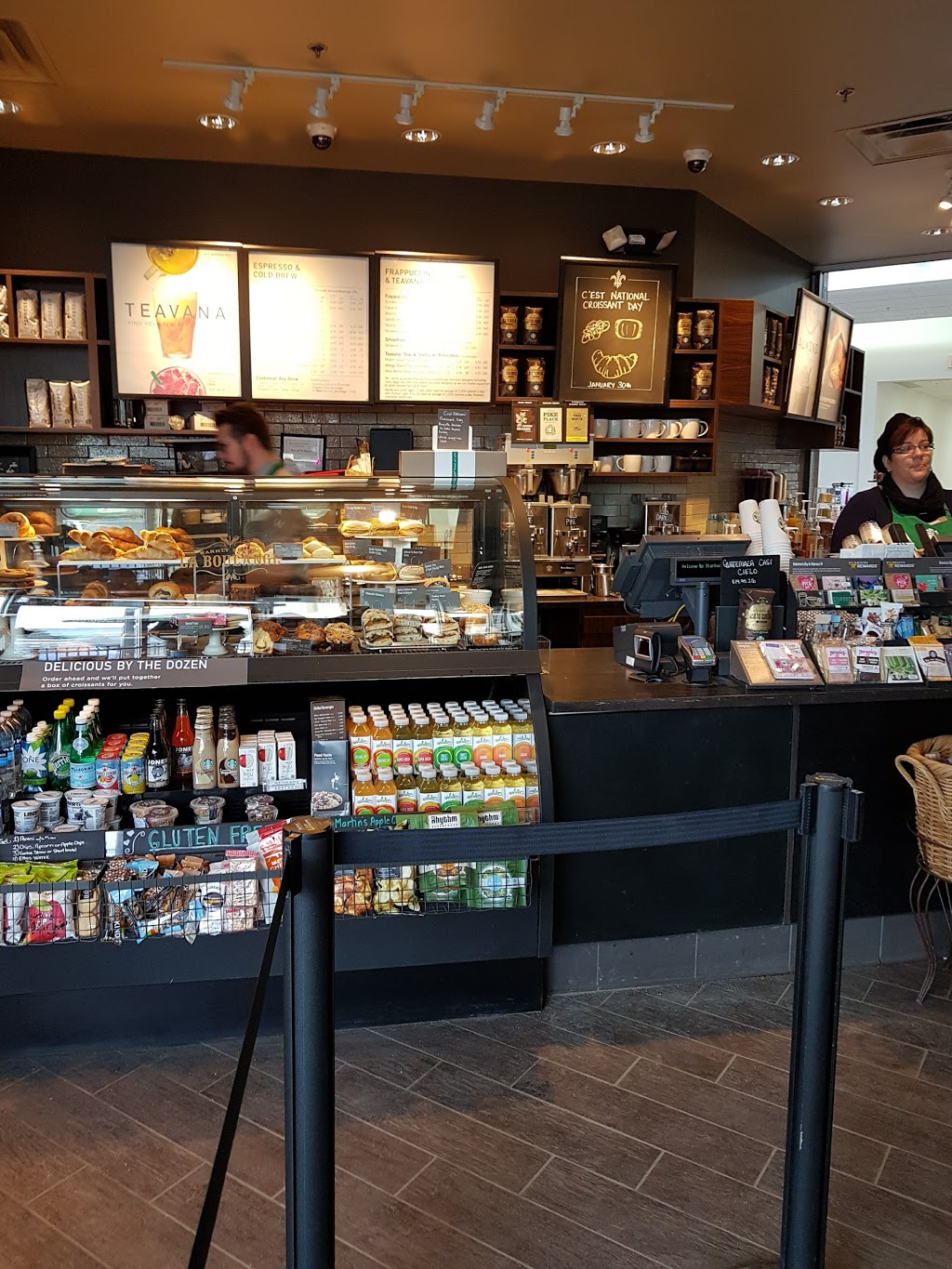 Starbucks | Piccadilly Mall 102, 1151 10 Ave SW, Salmon Arm, BC V1E 1T3, Canada | Phone: (250) 832-0328