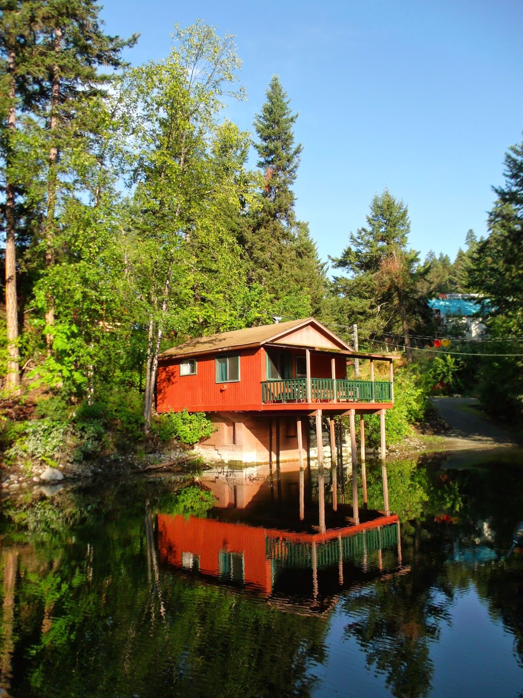 Hitch N Rail Resort | 2544 Golden Horn Rd, Heffley Creek, BC V0E 1Z0, Canada | Phone: (250) 578-7113