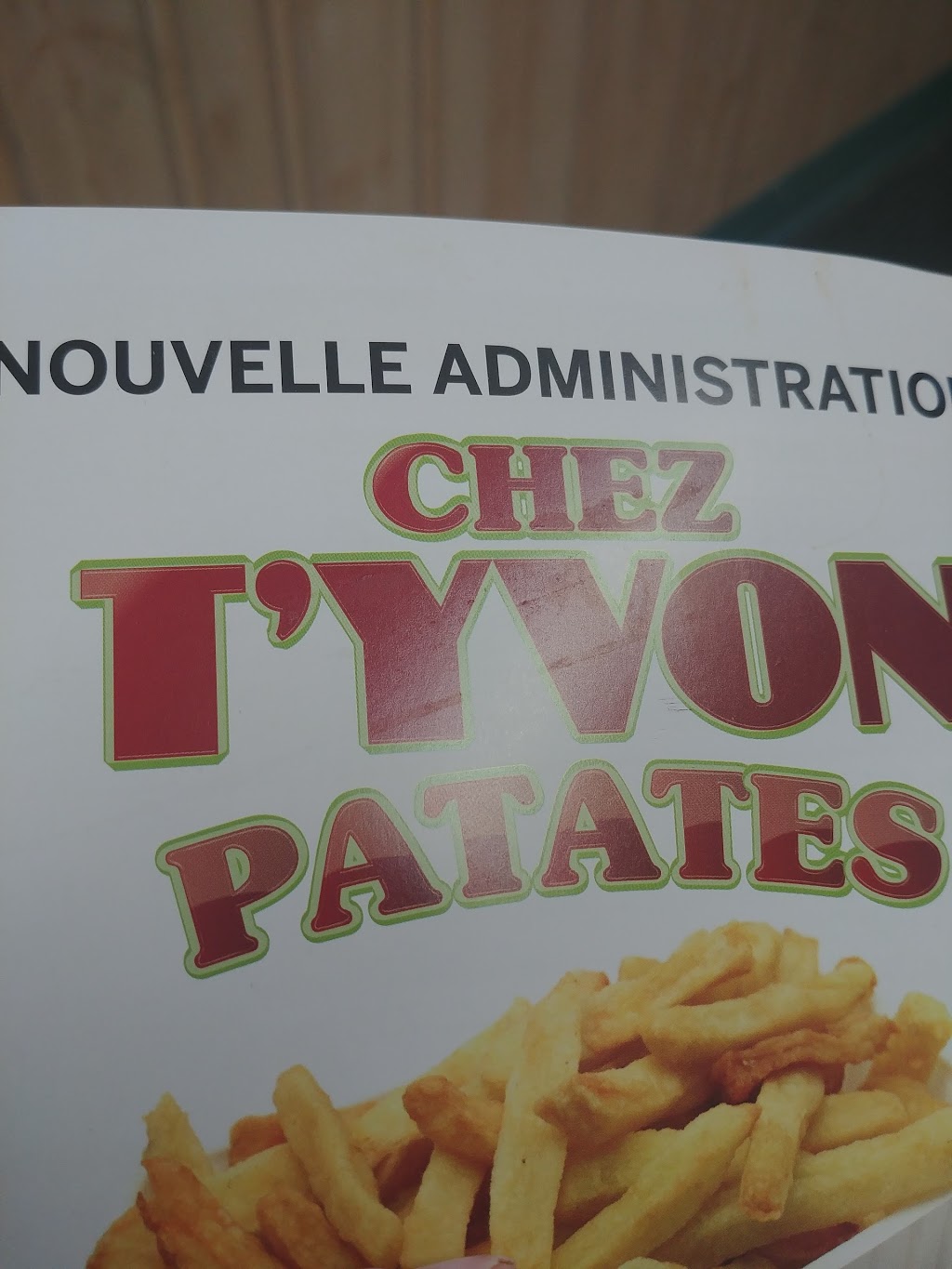 Restaurant Chez T-Yvon Patates | 596 Rue Principale, Saint-Amable, QC J0L 1N0, Canada | Phone: (450) 649-0381
