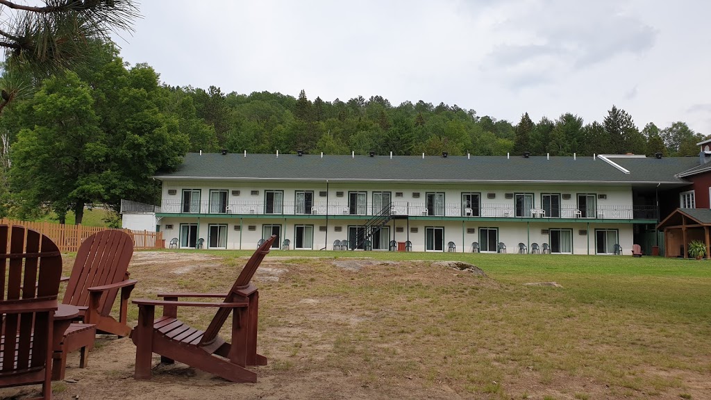 Hôtel Marineau Mattawin | 3911 QC-155, Trois-Rives, QC G0X 2C0, Canada | Phone: (819) 805-1218