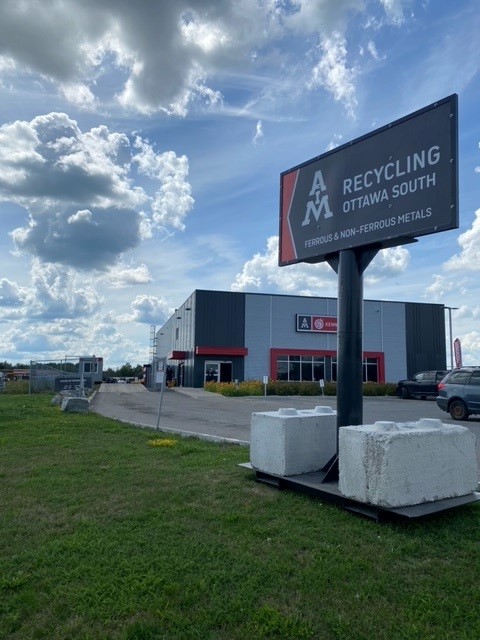 AIM Recycling Ottawa South | 6638 Bank St, Metcalfe, ON K0A 2P0, Canada | Phone: (613) 228-9380