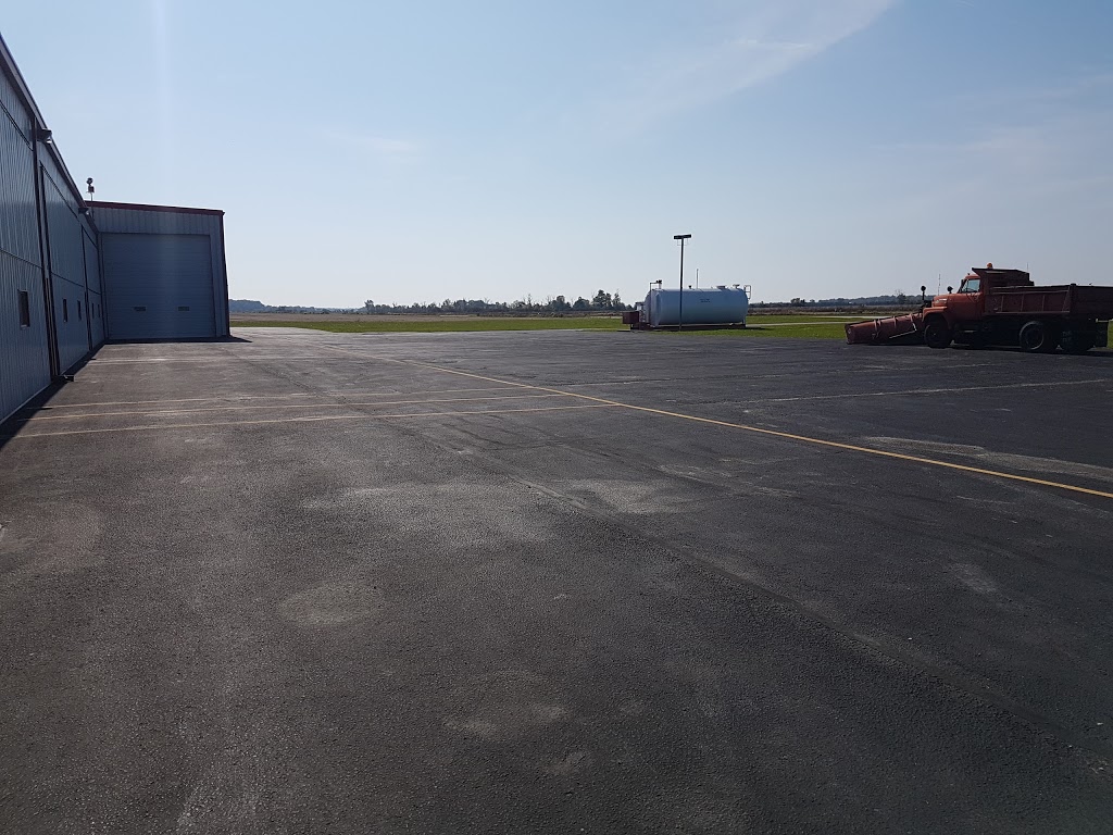 Leamington Airport | 1724 ESSEX RD, Wheatley, ON N0P 2P0, Canada | Phone: (519) 322-0906