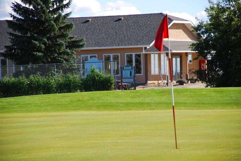 Davidson Golf Club | 1/2 mile north of Hwy , 4 miles north, 11, Davidson, SK S0G 0J0, Canada | Phone: (306) 567-4242