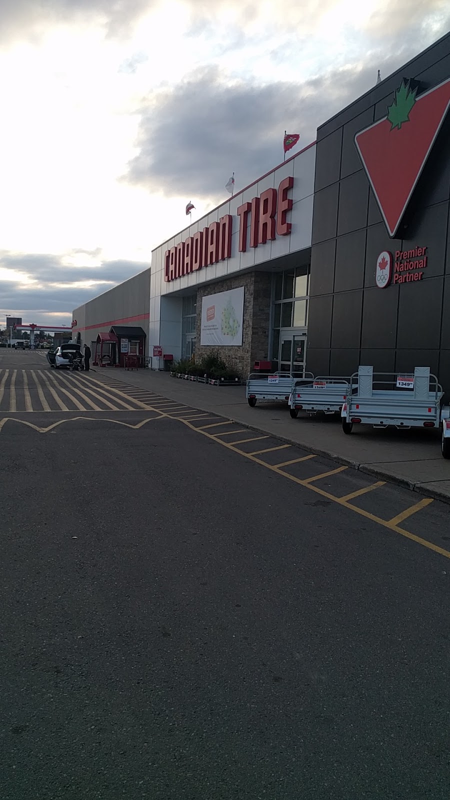 Canadian Tire | 939 Fort William Rd, Thunder Bay, ON P7B 3A6, Canada | Phone: (807) 623-1999