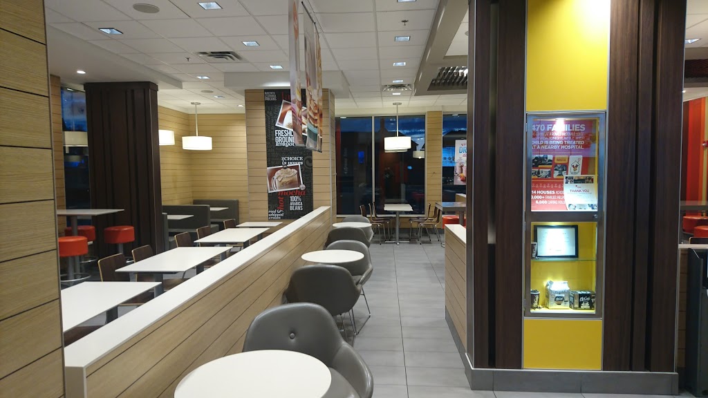 McDonalds | 105 Southbank Blvd, Okotoks, AB T1S 0G1, Canada | Phone: (587) 757-0593