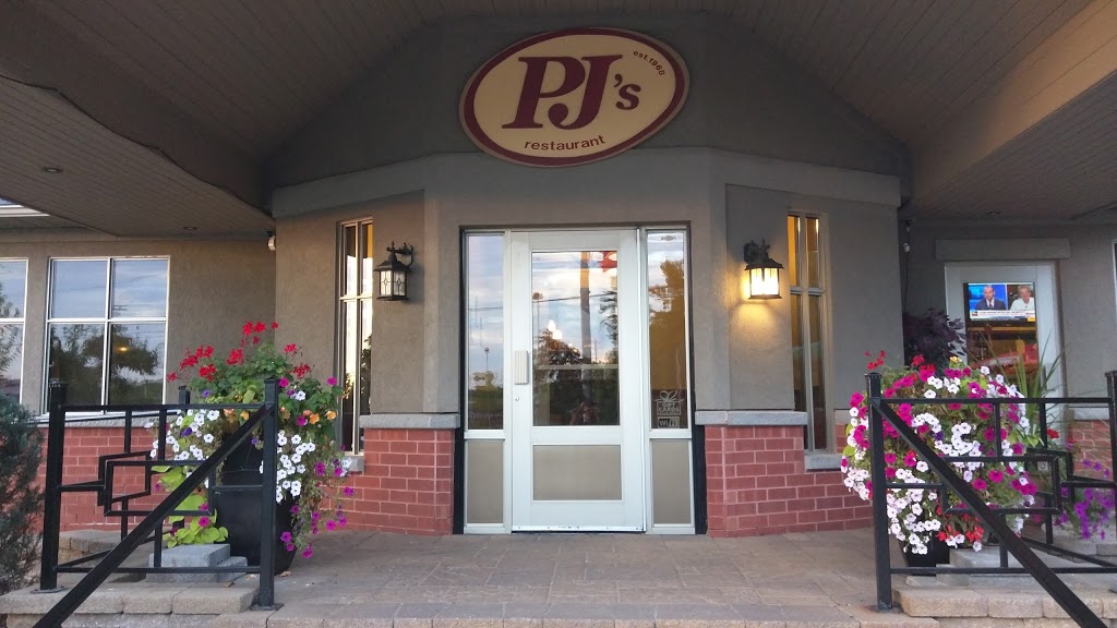 P J Restaurant Dining Lounge | 394 Madawaska Blvd, Arnprior, ON K7S 3H2, Canada | Phone: (613) 623-5430