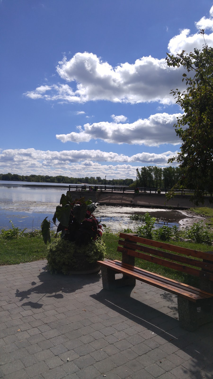 Parc Esther-Blondin | Rue Sainte Marguerite, Vaudreuil-Dorion, QC J7V 0H4, Canada