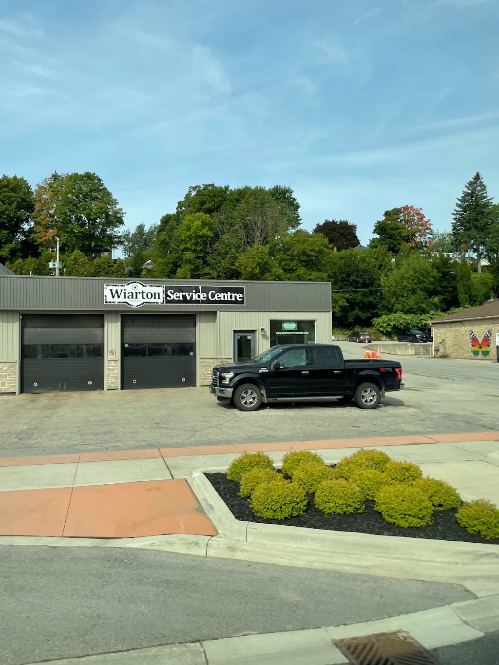 Wiarton Service Centre | 656 Berford St, Wiarton, ON N0H 2T0, Canada | Phone: (519) 534-0630
