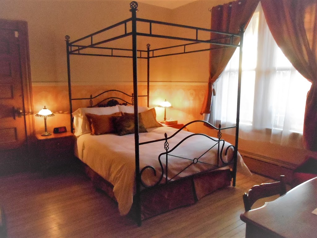 Le 7e Ciel, Gîte et Café | 133 Rue Principale, Saint-Malo, QC J0B 2Y0, Canada | Phone: (819) 515-8550