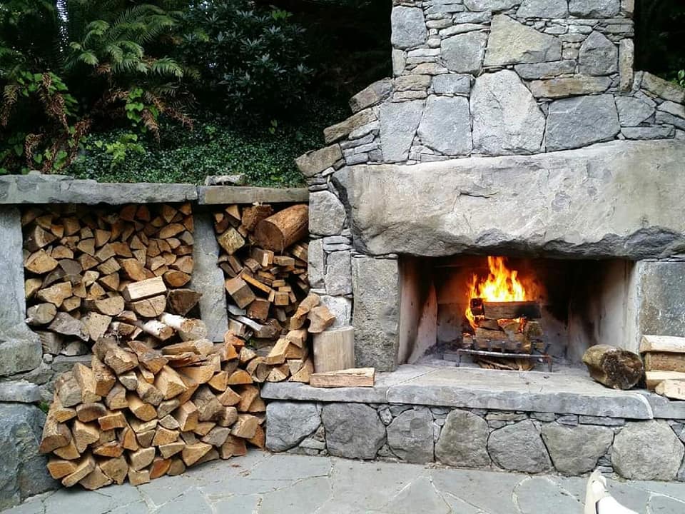 Firewood Vancouver | 7509 Meadow Ave, Burnaby, BC V5J 3R6, Canada | Phone: (604) 328-9722