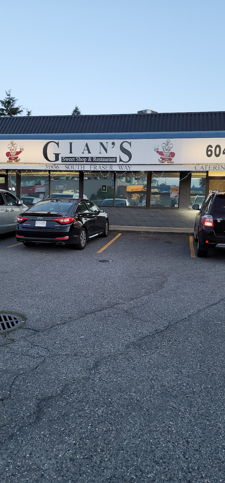 Gians Sweetshop | 31836 South Fraser Way, Abbotsford, BC V2T 1V3, Canada | Phone: (604) 850-6774