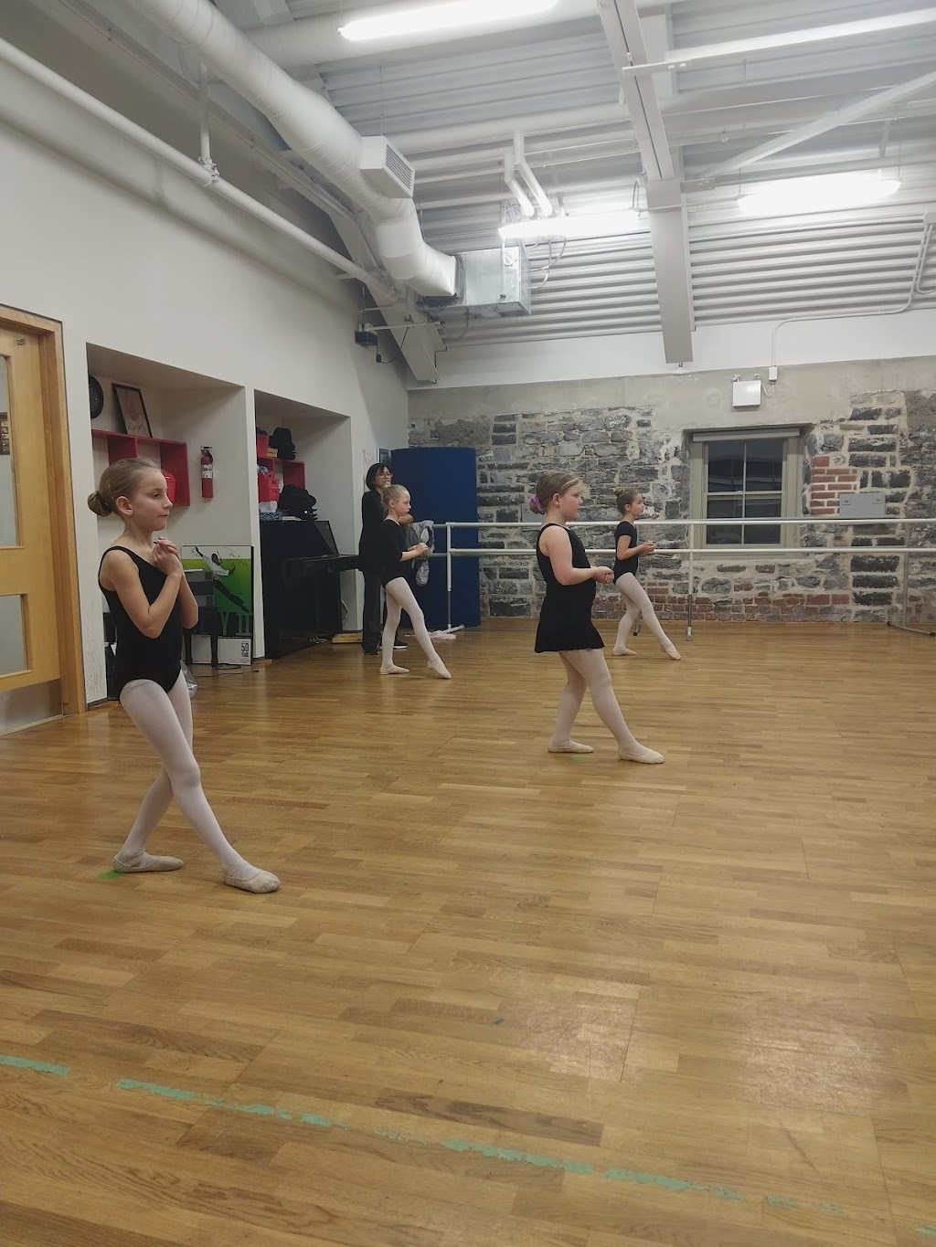 Kingston School of Dance | 370 King St W #303, Kingston, ON K7L 2X4, Canada | Phone: (613) 548-8272