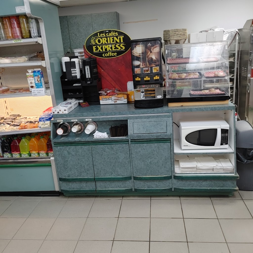 Dépanneur Mascouche | 2843 Ch Sainte-Marie, Mascouche, QC J7K 1N3, Canada | Phone: (450) 966-0482